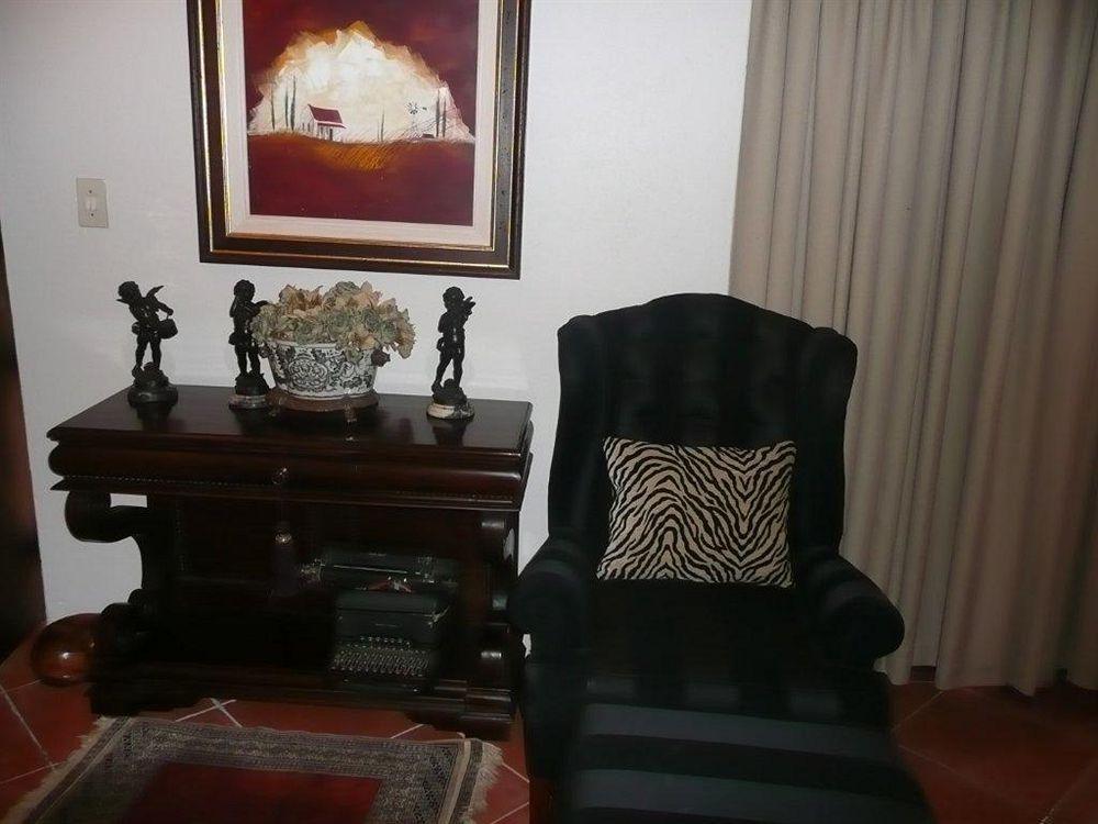 Macgregors Guest House Преторія Екстер'єр фото